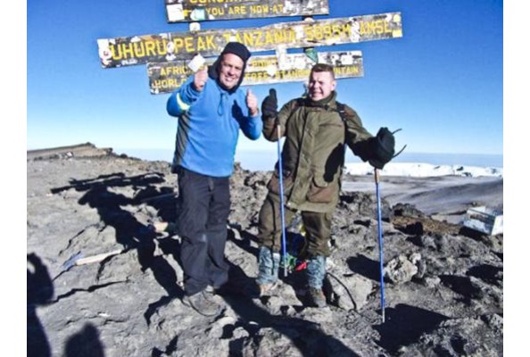 Graeme raises mountain of cash 01