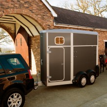 horsebox courtyard news