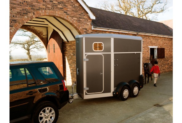 horsebox courtyard news